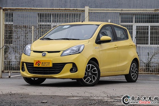 2015款奔奔1.4L手動(dòng)尊貴型國(guó)5