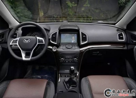 g֮x15fԪԃ(ni)Ʒ|(zh)SUV 