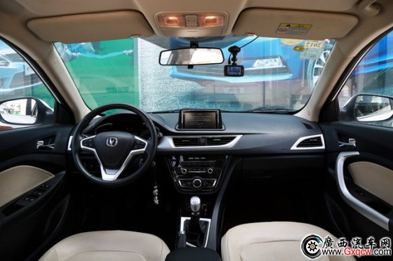 長(zhǎng)安 悅翔V7 2015款 1.6L MT樂(lè)趣型